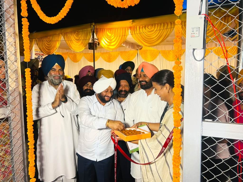 MLA Kulwant Singh Dedicates Municipal CorporationBuilt Badminton Court in Ward No 6 to the Public